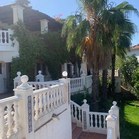 Casa Hermosa Bed & Breakfast *