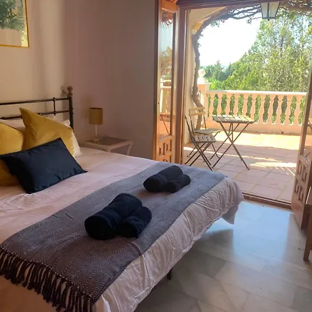 Casa Hermosa Bed & Breakfast